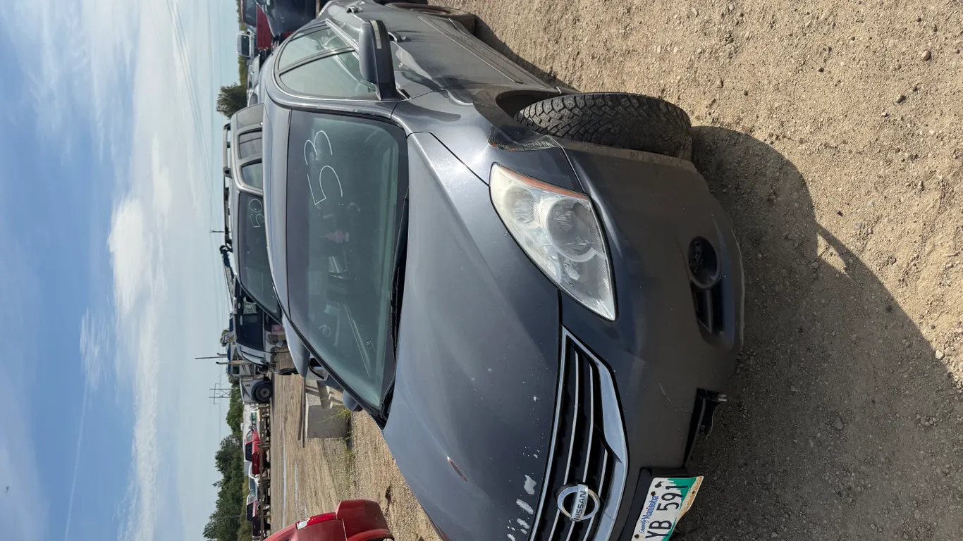 2010 Nissan Altima 2.5 S 4dr Sedan 6M