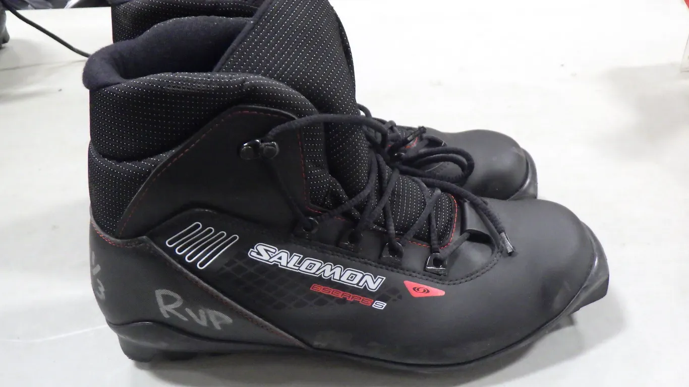 Salomon Escape 5 Cross-country ski boot (size 12.5) Salomon Escape 5