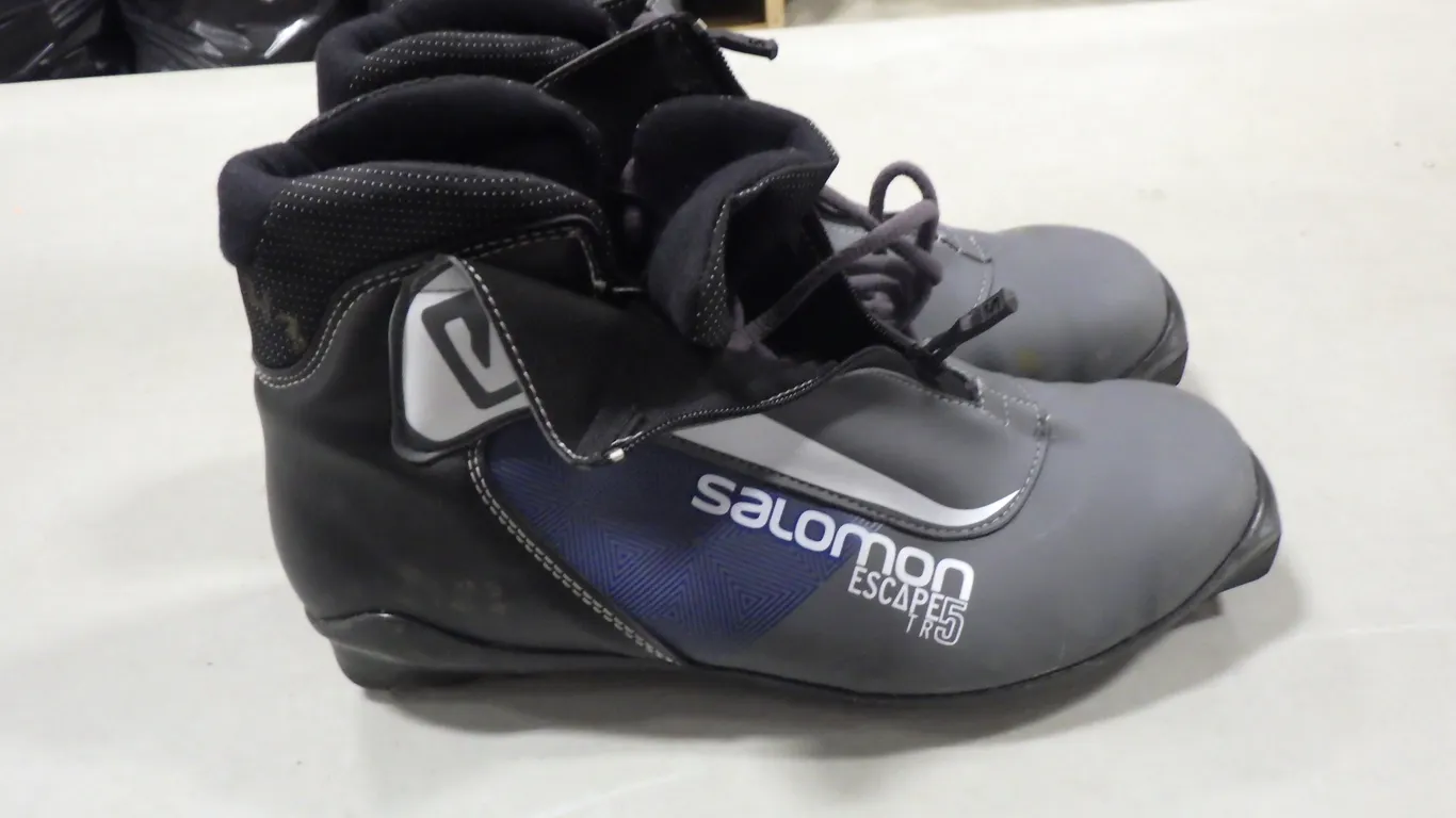 Salomon Escape 5TR Cross-country ski boot (size 12) Salomon Escape 5TR