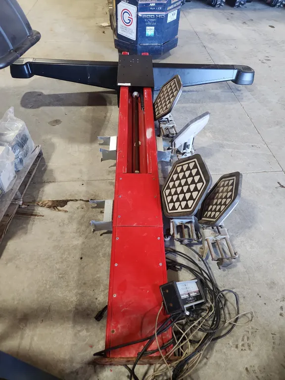 Hunter Alignment Machine (Computer, Wheel Sensors and Assembly)