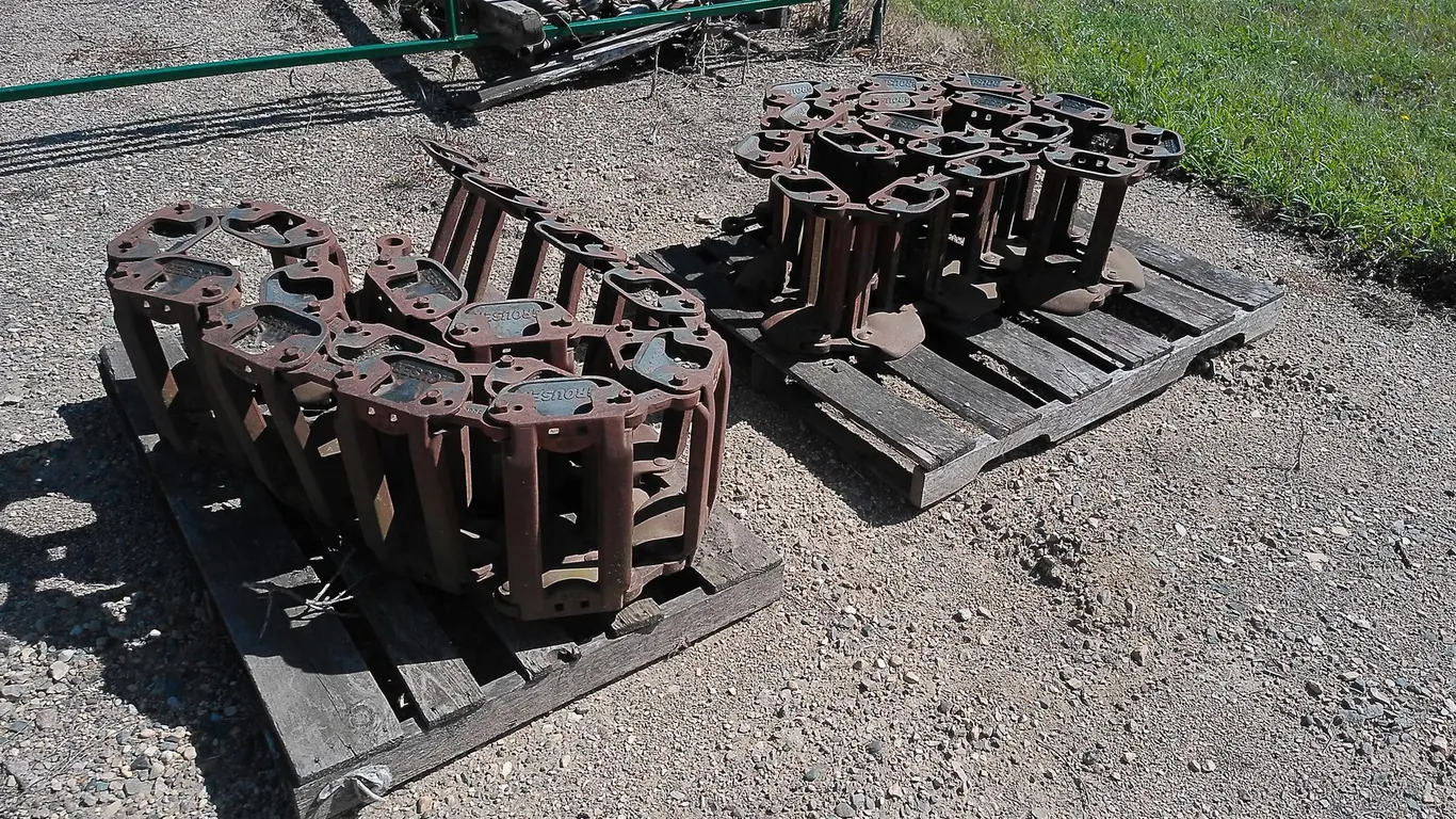 Grouser Skid Loader Tracks fits S185 Bobcat.