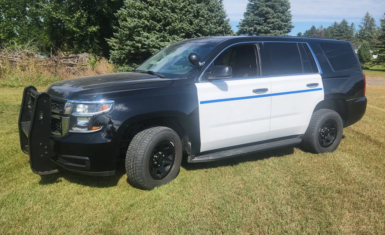 Chevrolet Tahoe Police Package *City of Renville* Runs & Drives well 4x4