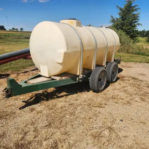 Water Trailer 1000 gallon with tandem trailer