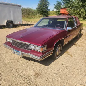 1986 Cadillac Coupe DeVille *Not Running, Car has been in storage, hauled in)