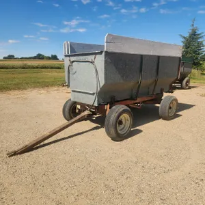 Flarebox with factory running gear and double cylinder hoist