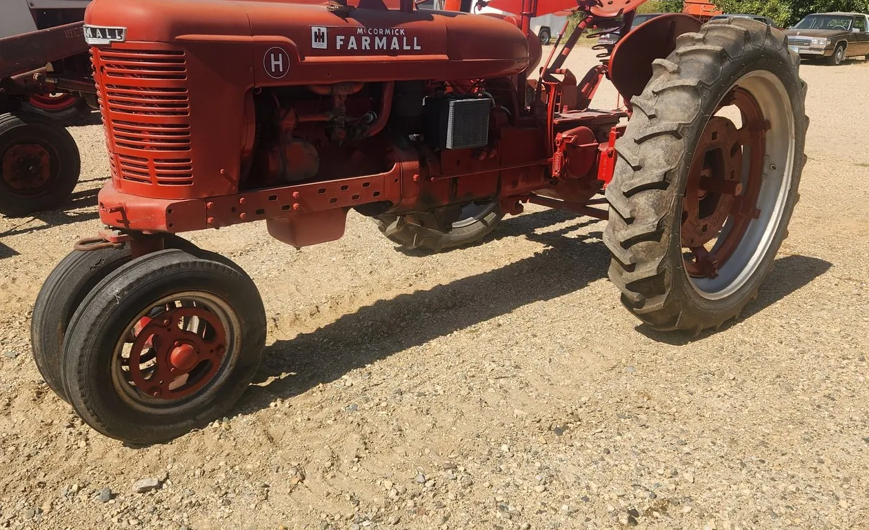 Farmall H Tractor (Has been in storage, not running)