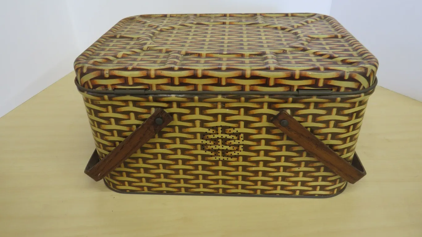 Vintage Picnic Basket