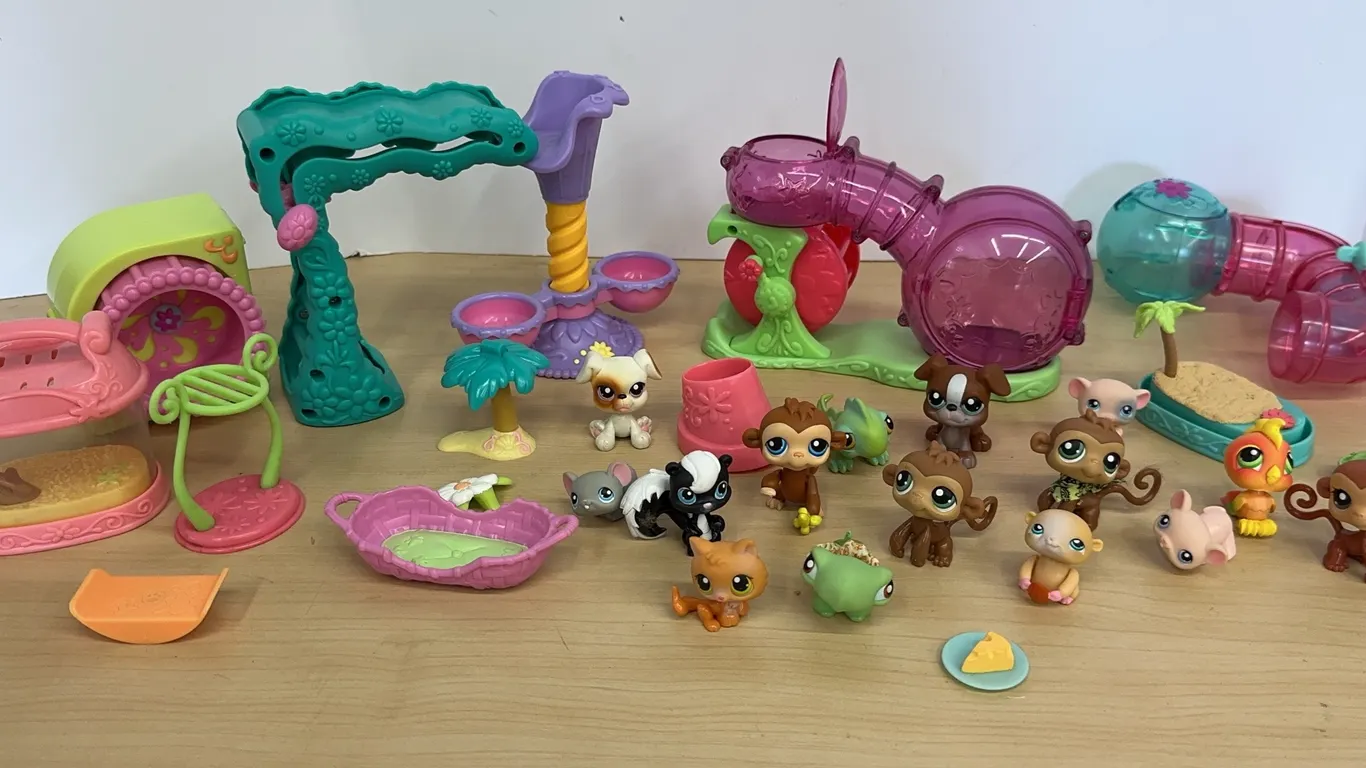 Littlest Pet Shop Toys