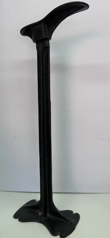 Cast Iron Cobbler Floor Stand