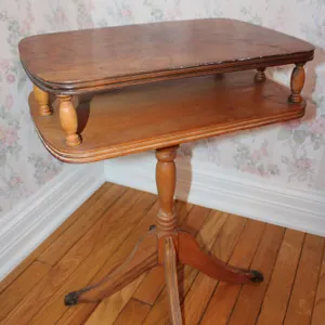 Oak Pedestal Side Table