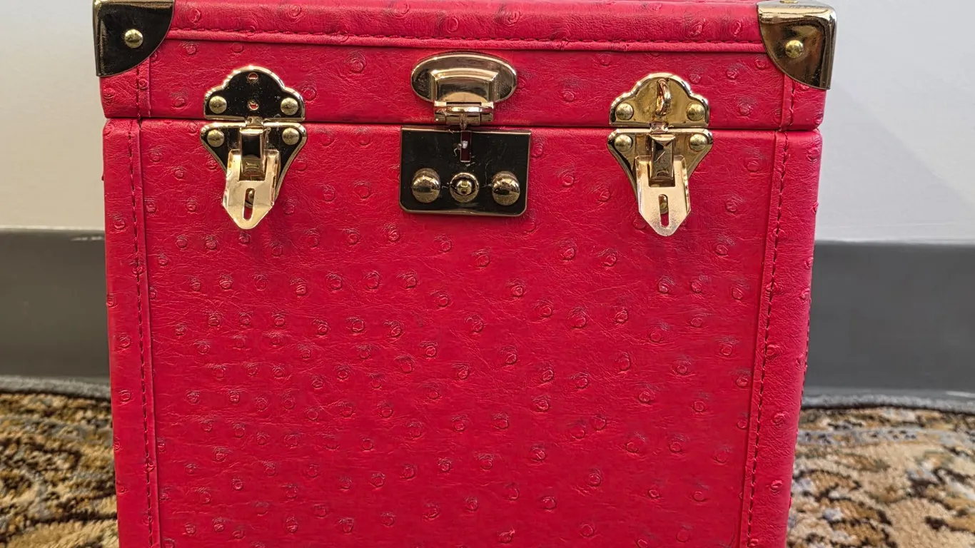 Red Faux Ostrich Embossed Vanity Train Case Makeup Jewelry Trunk