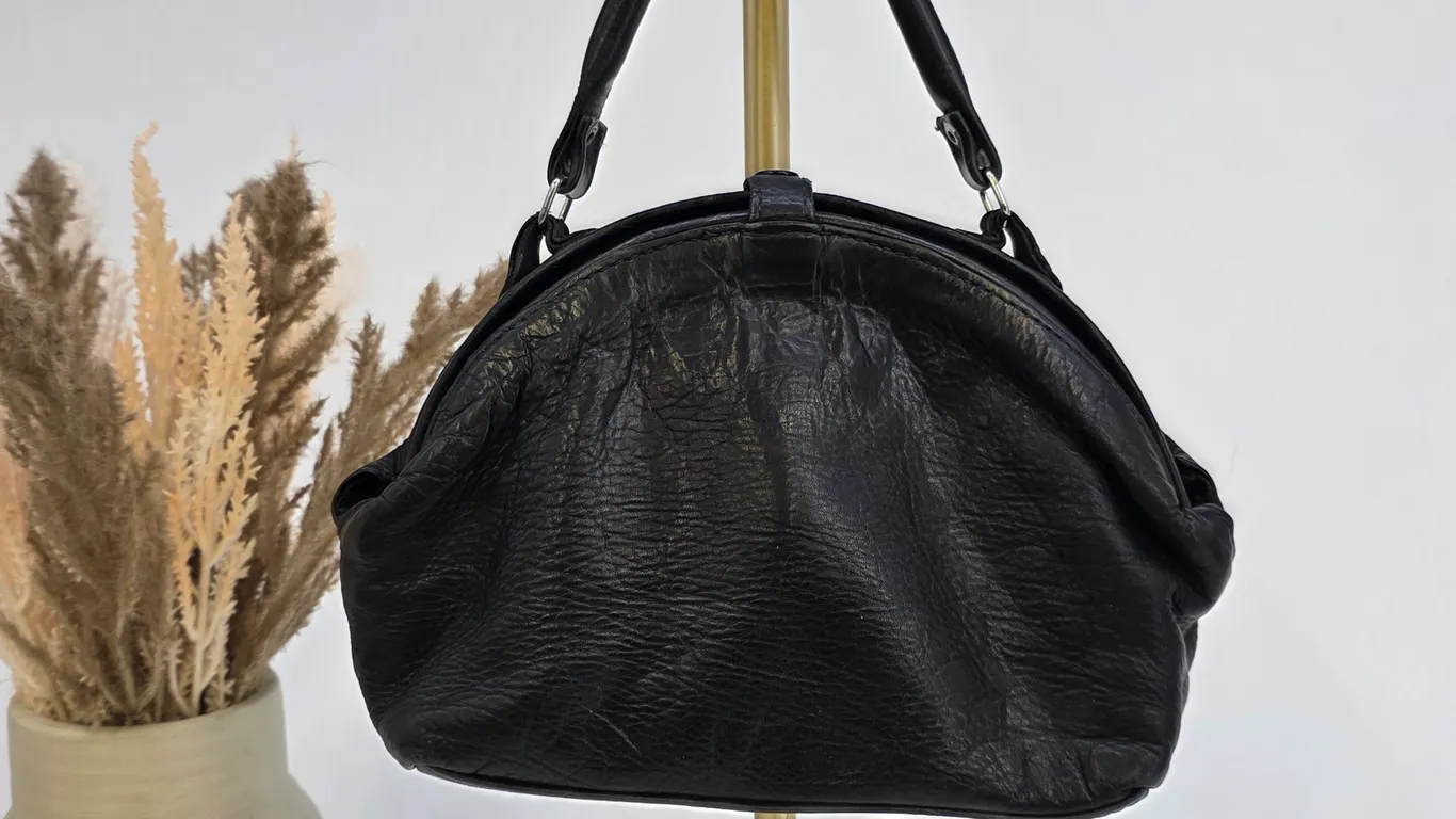 Vintage Black Genuine Leather Frame Handbag Made in India Kiss Lock Top Handle