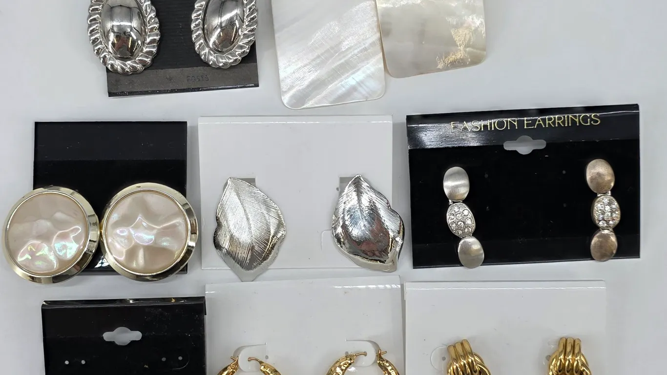 Vintage and Newer Fashion Earring Lot 8 Pairs Gold Silver Tone Pearl Rhinestone Hoops