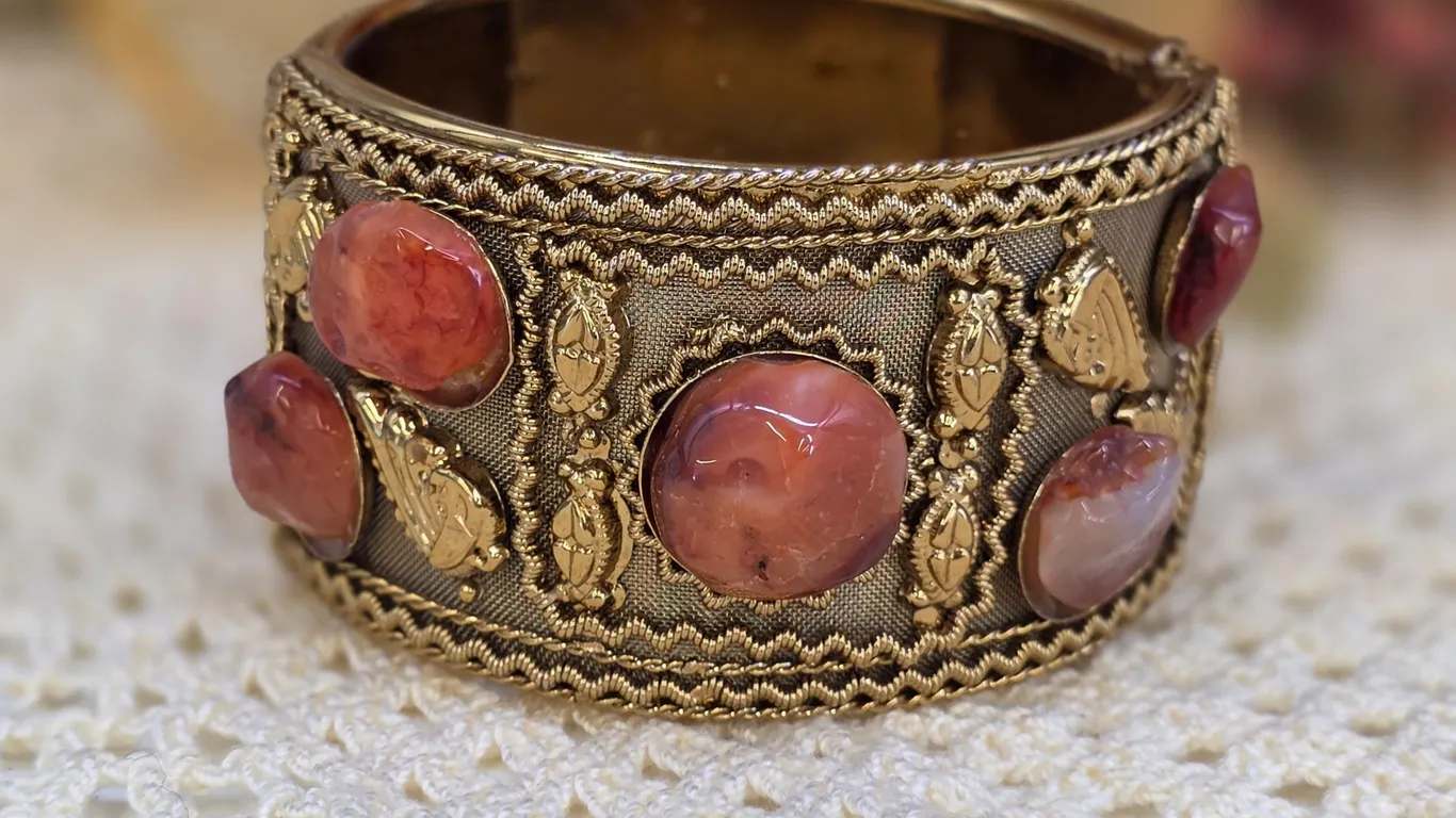 Vintage Gold Tone Mesh Hinged Cuff Bracelet Pink Cabochon Stones Boho Statement