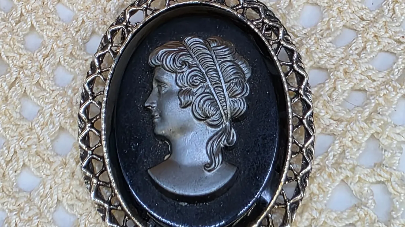 Vintage Inspired Silver Tone Black Cameo Brooch Oval Victorian Style Portrait Pin