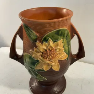 Roseville Pottery Water Lily Double-Handled Vase – USA 70-9