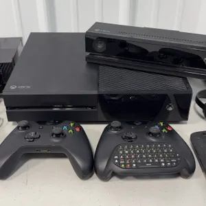 Xbox One Console w/Kinect
