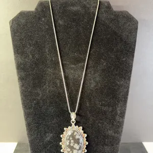 “Snow Flake” Pendant Necklace with 18” Chain Jewelry, German Silver