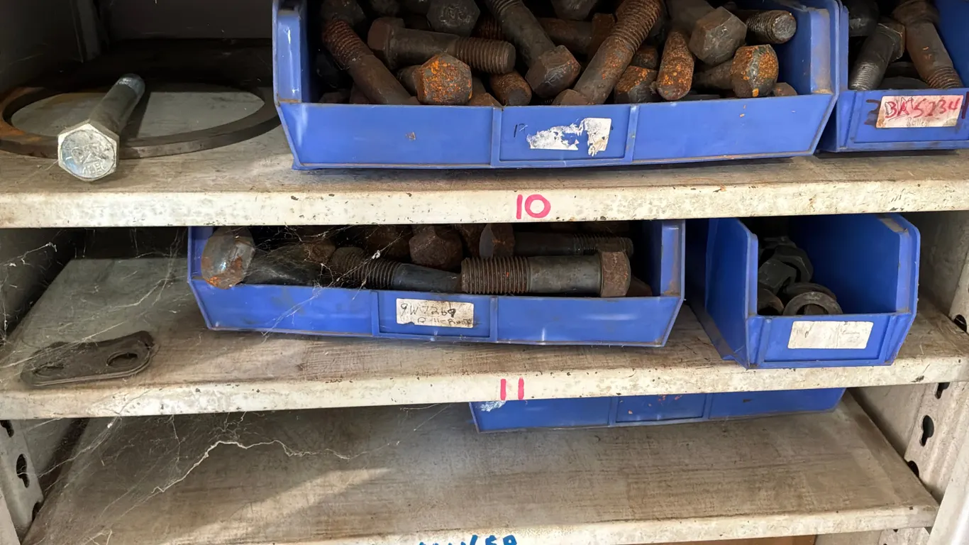 METAL STORAGE CABINET