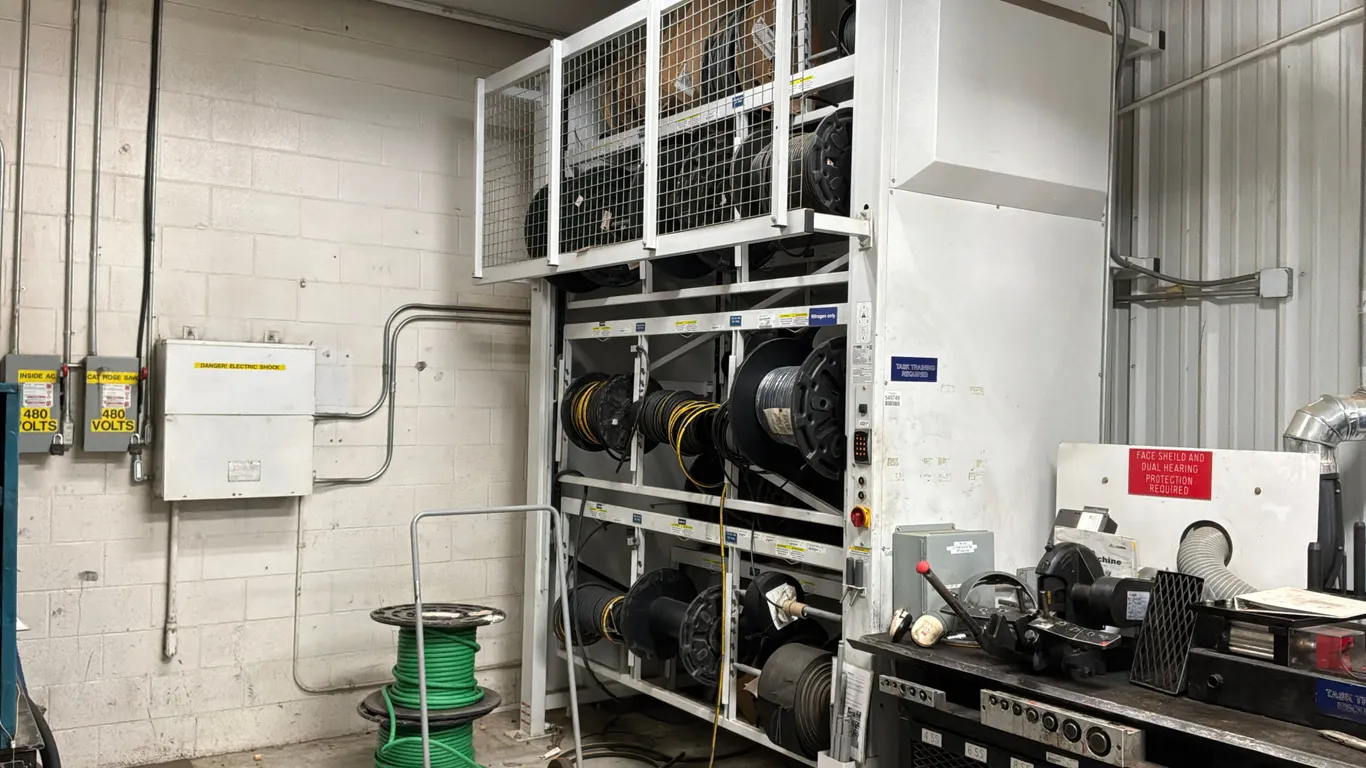 VIDIR CAROUSEL W39140-0834-06 SN: W3924-16-49 HOSE STORAGE CABINET