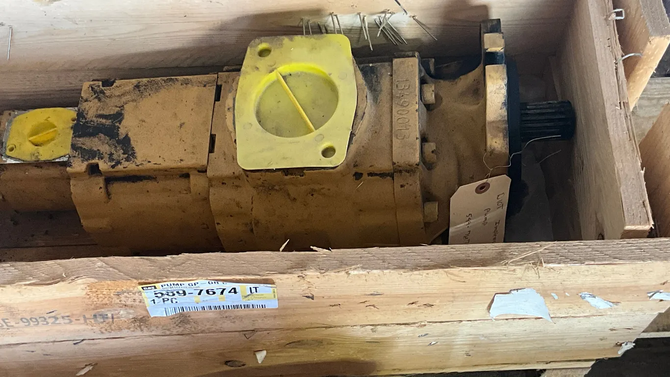 CATERPILLAR D10T IMPLEMENT PUMP