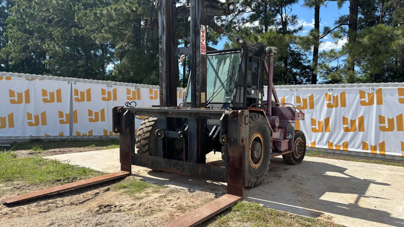 2000 TAYLOR THB-250M 25000 LB ROUGH TERRAIN FORKLIFT SN: S-M2-28957