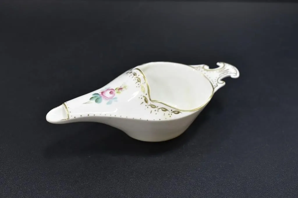 1700'S ENGLISH PORCELAIN PAP BOAT