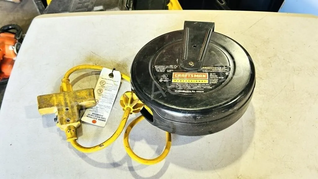 Craftsman 30 ft extention cord on retractable reel