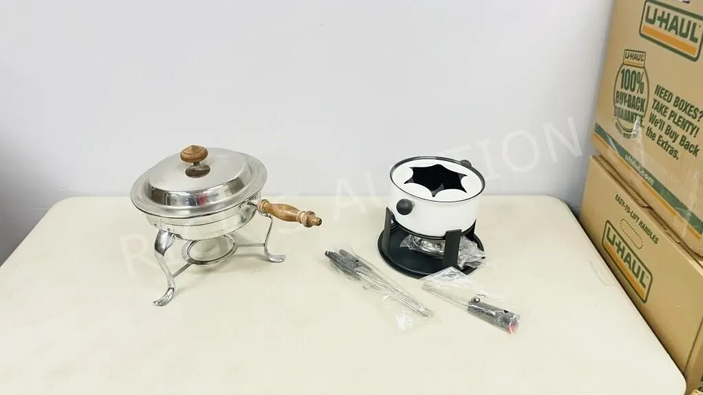 2-Kitchen items, chafing dish & fondue pot/forks