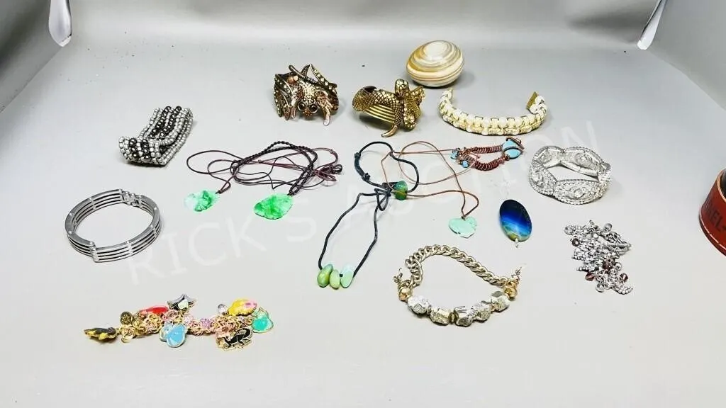 wicker tray w/ assorted costume jewelry