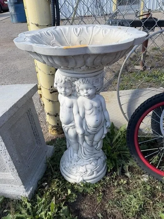 Garden Bird Bath - Base full of sand
