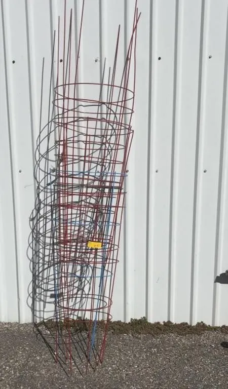 Tomato Cages - Coloured