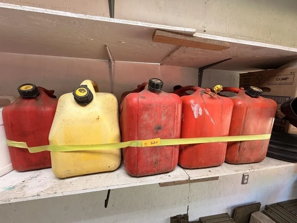 5 Jerry Cans