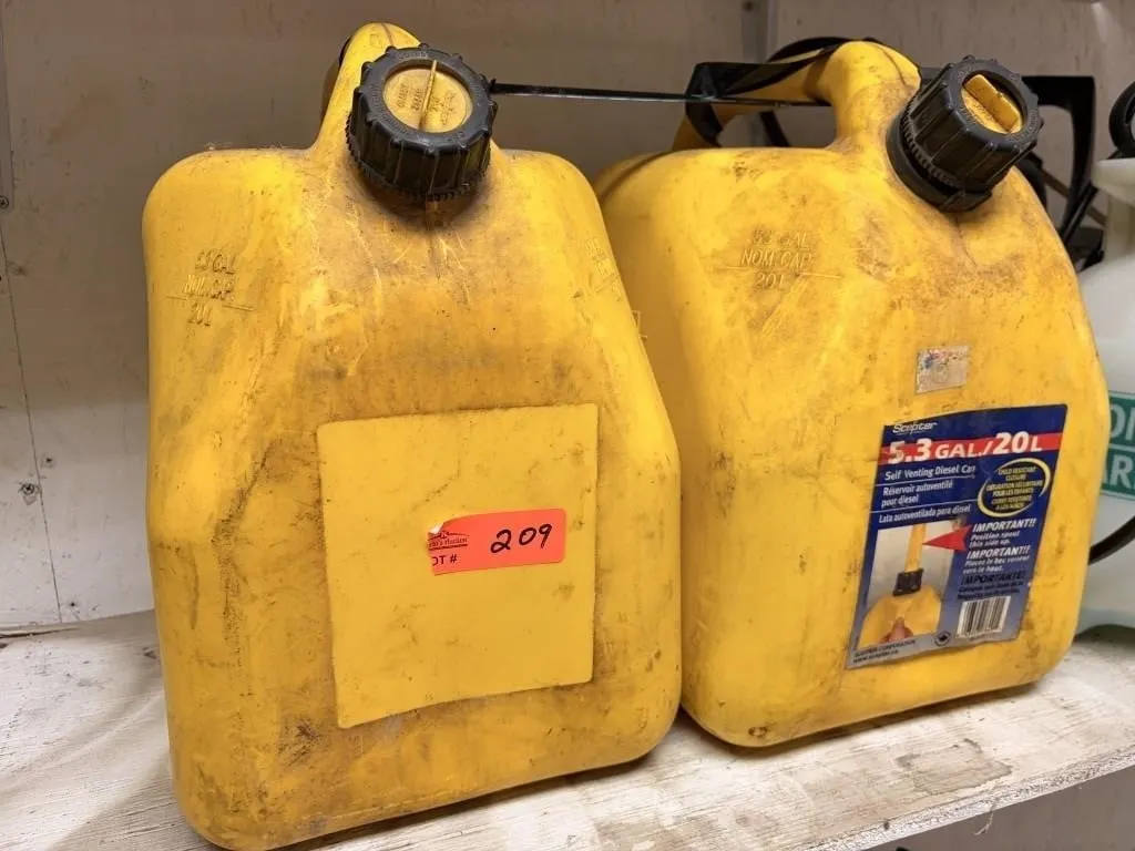 2 x 20L Diesel Jugs