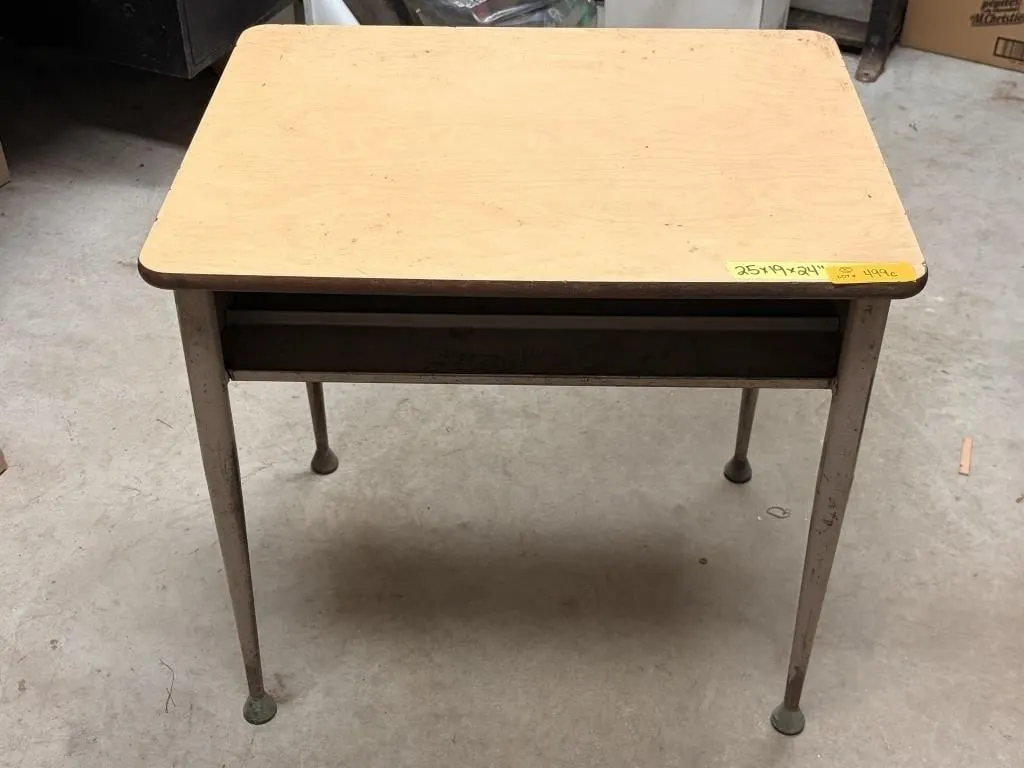 Vintage Desk 2x19x24"