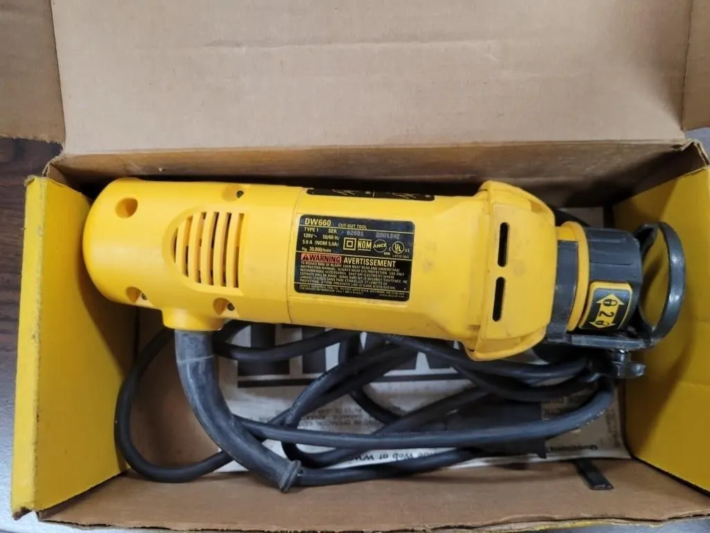 Dewalt DW660 Electric Cut out Tool