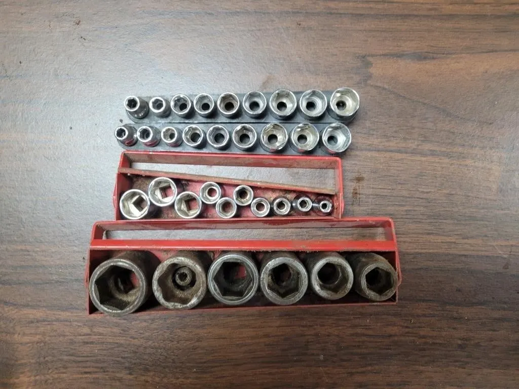 Assorted Sockets Proto 1/2 - 15/16 , Mack