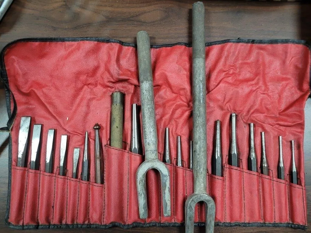 Punch& Chisel Set , 2 Pickle Forks