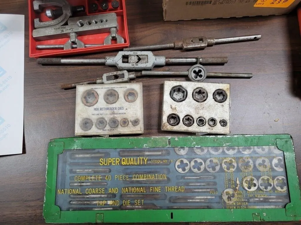 Tap & Die Set . Flaring Tool