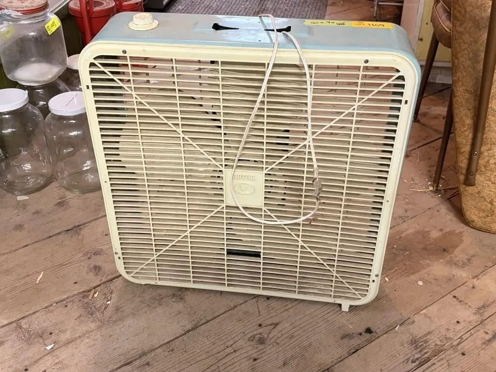 Grey "Rotor" Box fan- turns on
