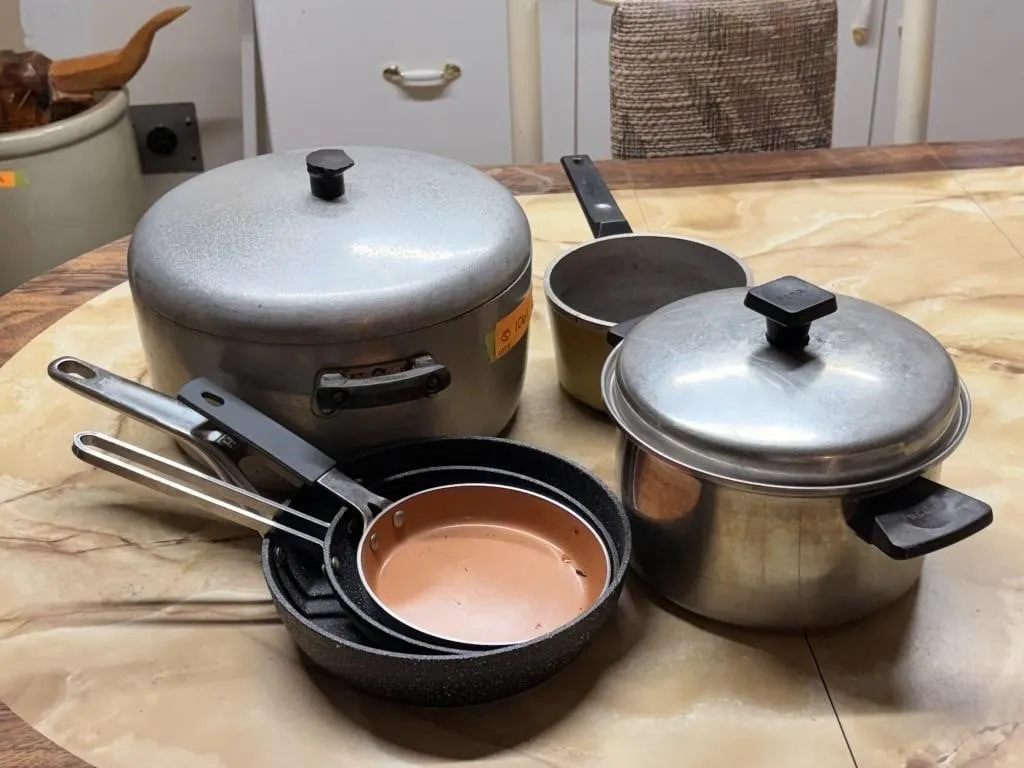 Vintage Pots/Pans