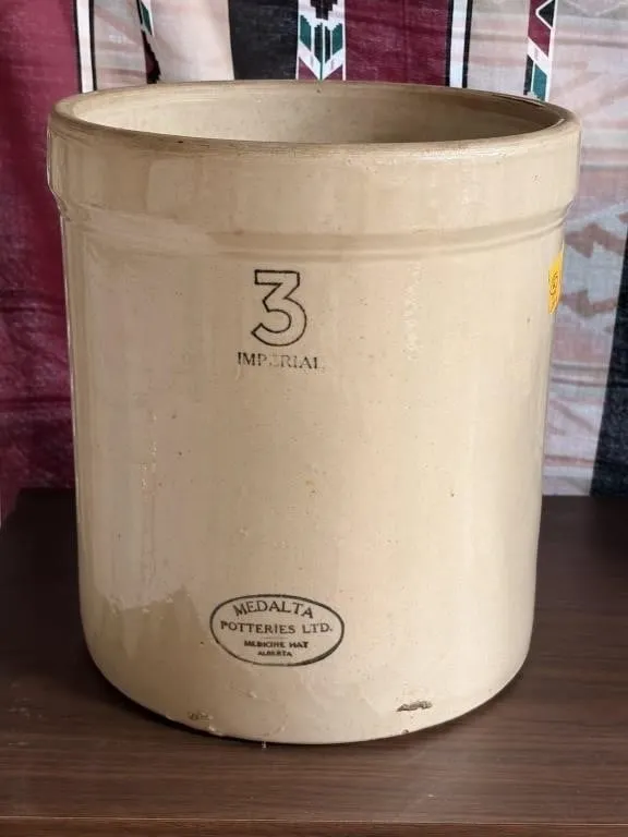 Medalta Crock "3" Gal