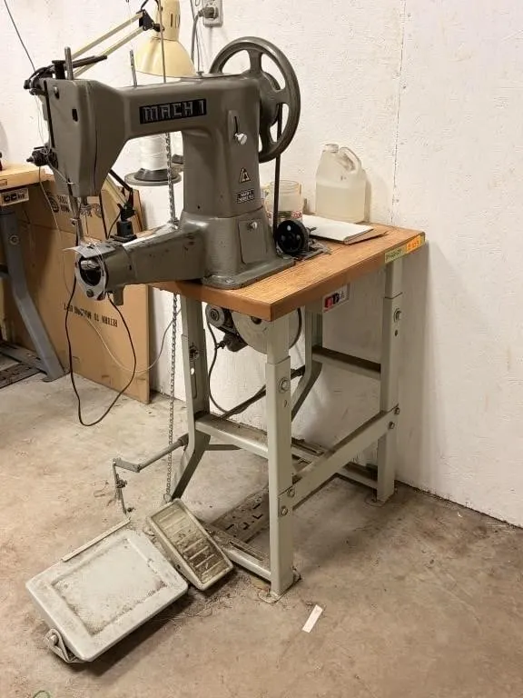 Mach 1 Model M-1 Industrial Sewing Machine
