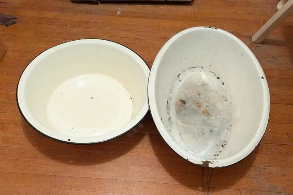 Enamel Basin & Tub
