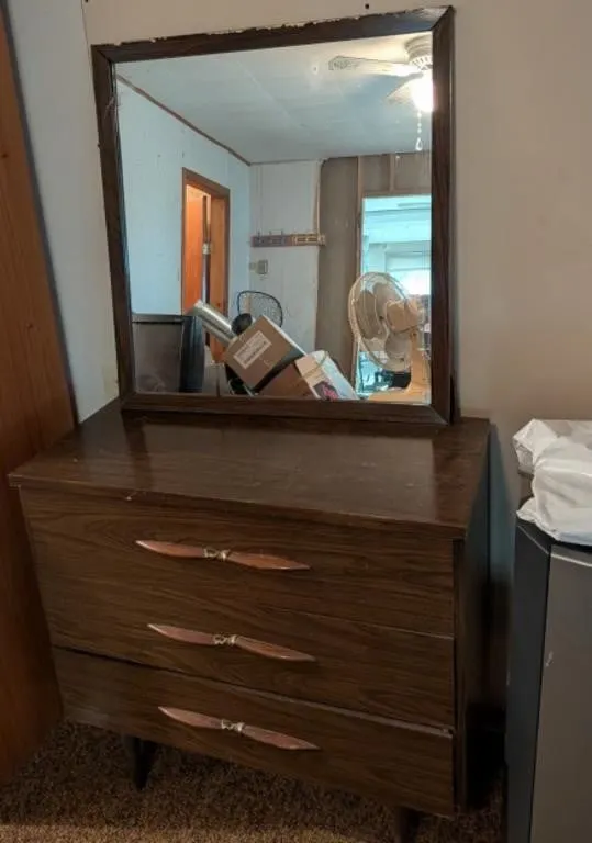 Dresser With Mirror 33.5"x16"x61". Mirror Needs