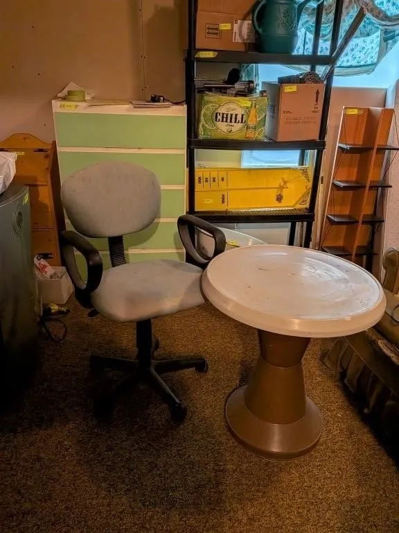 Office Chair 21"x36" and Plastic Table 23"x26"