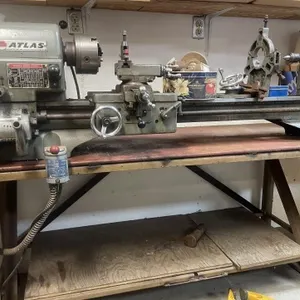 Vintage Atlas 12-inch benchtop metal lathe and
