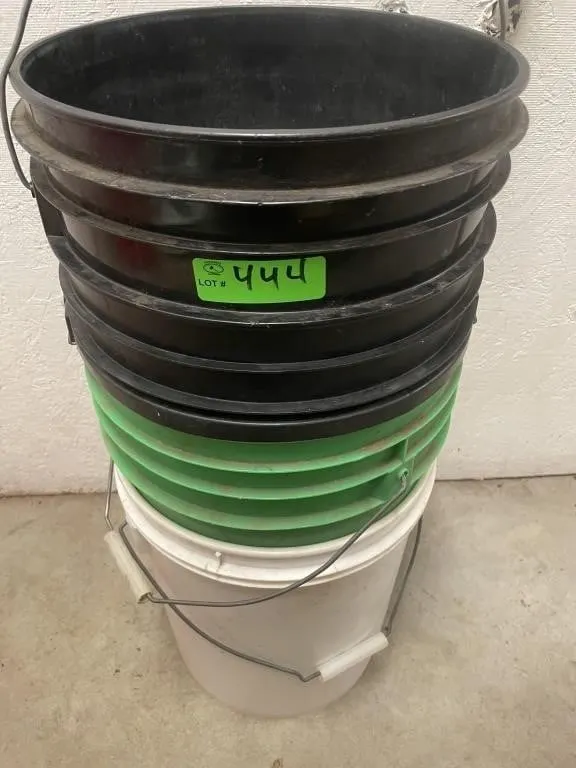 Four clean 20L buckets.
