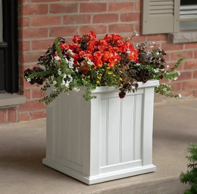 Mayne Cape Cod Square Planter 14x14x14 Inch