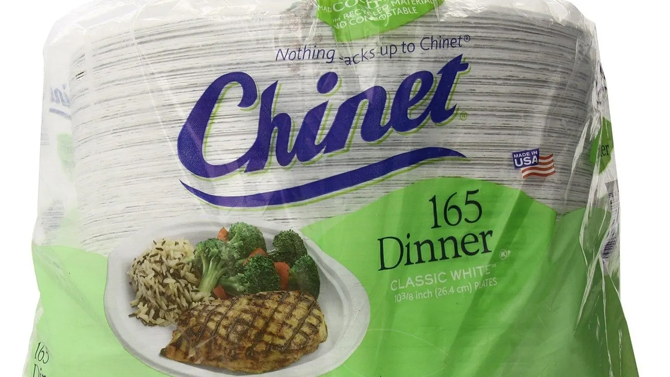 Chinet Classic White Paper Plates 10 38 Inch 165ct